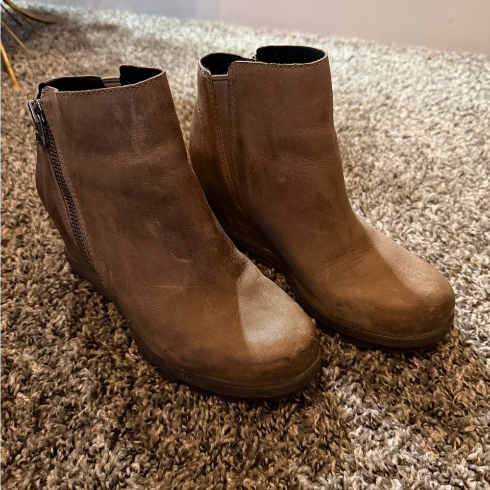Sorel Tan Ankle Booties